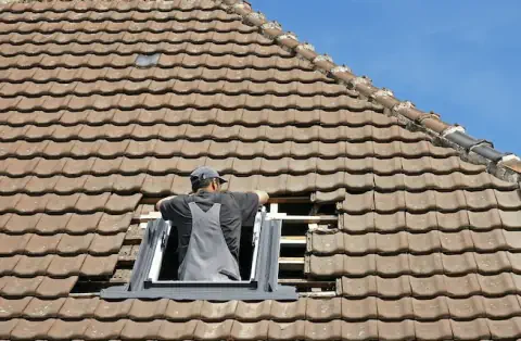 Pose de velux - Neuilly-Saint-Front